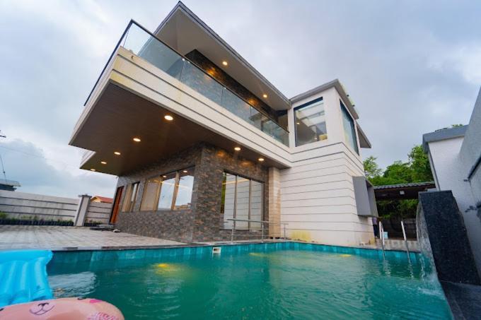 Cabana Luxury Palace Villa Lonavala Buitenkant foto